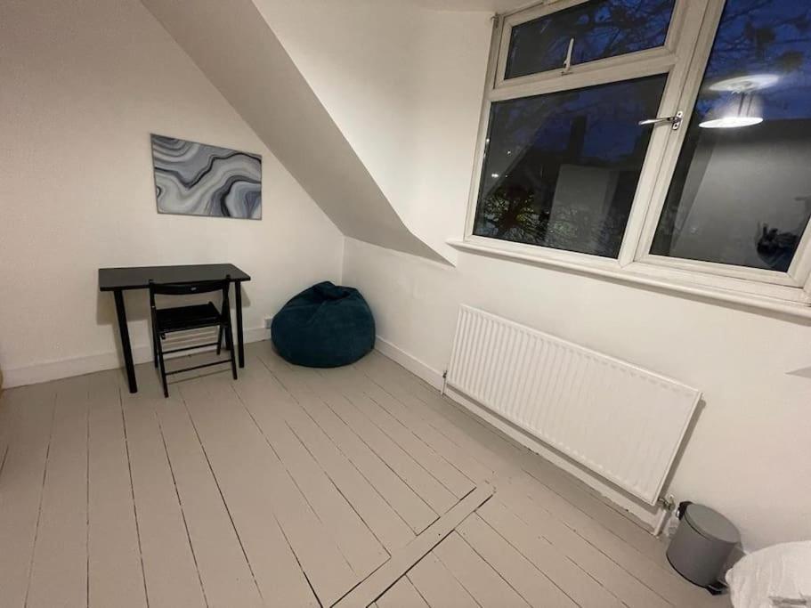 Comfy 2 Bedroom On Tower Bridge London Exterior foto
