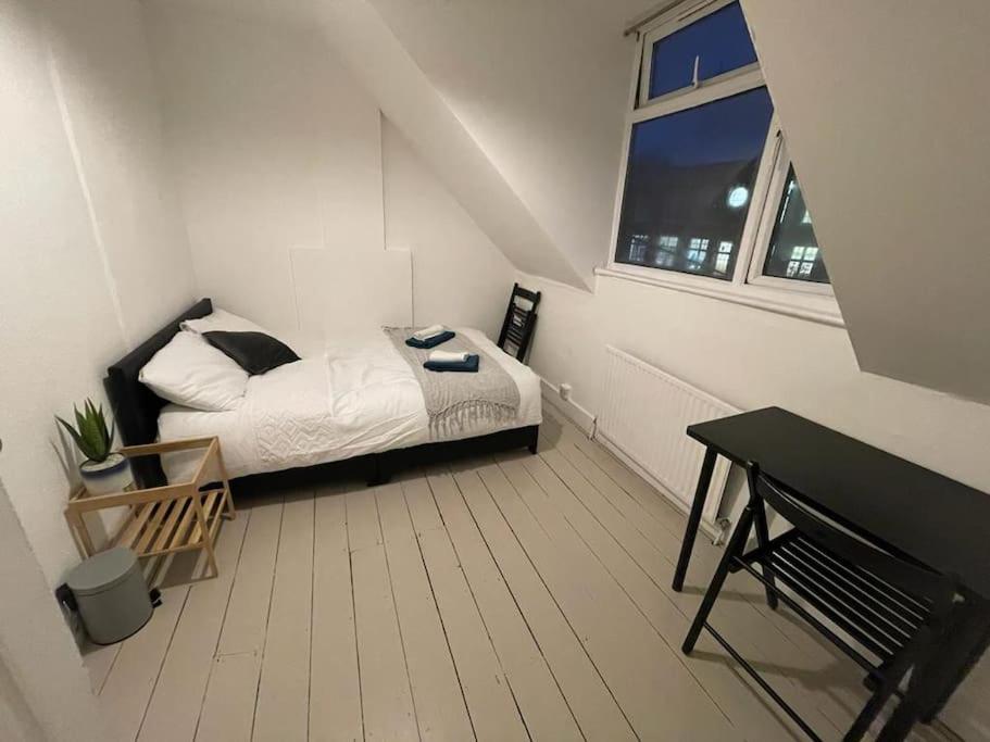 Comfy 2 Bedroom On Tower Bridge London Exterior foto