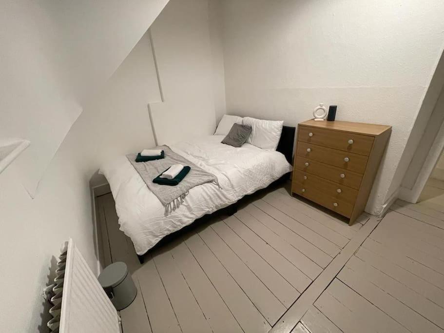 Comfy 2 Bedroom On Tower Bridge London Exterior foto